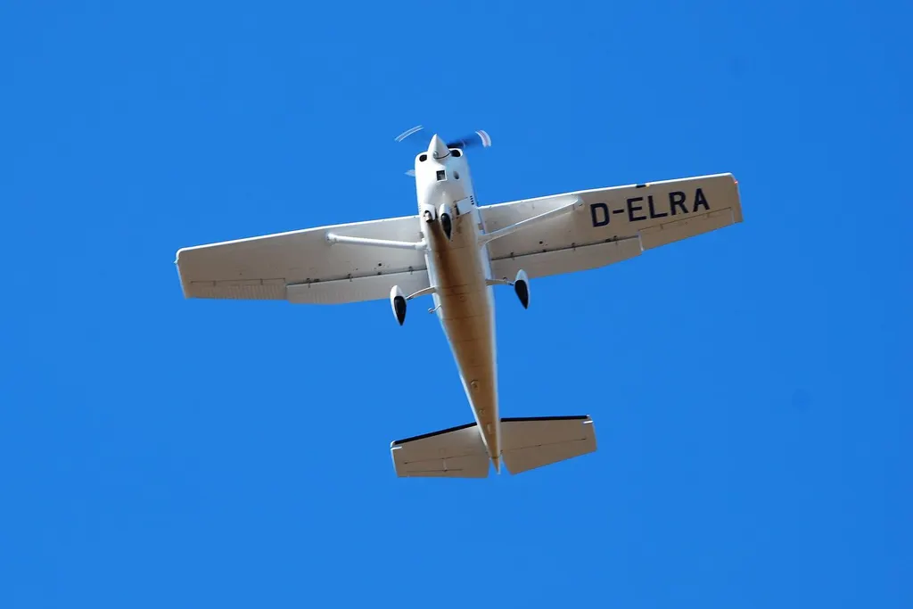 Small aircraft used for scenic or charter travel